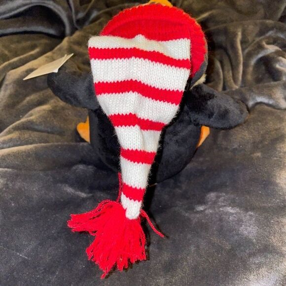 Adorable Penguin in long red/white cap 100% Polyester NWT - Picture 5 of 6